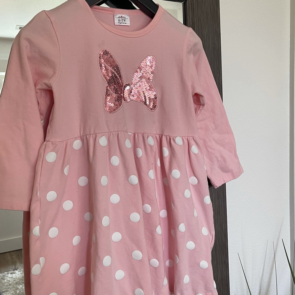 Adorable dress, perfect for any Minnie mouse fan